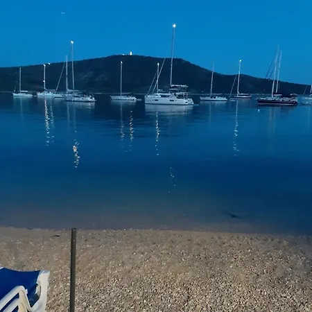 דירה Sjor Room-delux- With A Modern Bathroom- - -lokvice 6