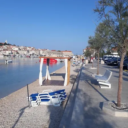 Sjor Room-delux- With A Modern Bathroom- - -lokvice 6 Appartement *