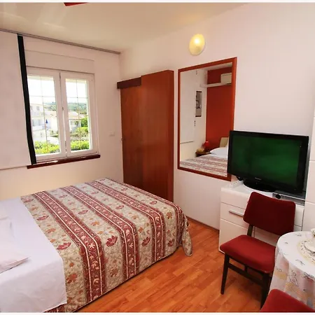 Sjor Room-delux- With A Modern Bathroom- - -lokvice 6 Apartment