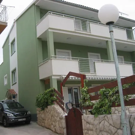 דירה Room-delux- With A Modern Bathroom- - -lokvice 6 *