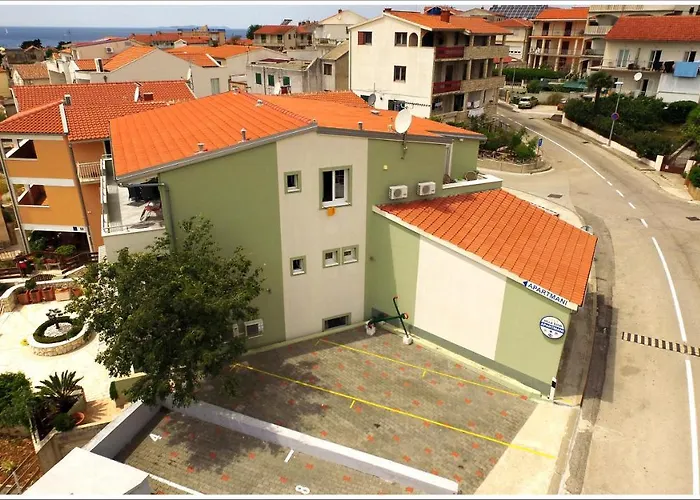 Sjor Room-delux- With A Modern Bathroom- - -lokvice 6 *