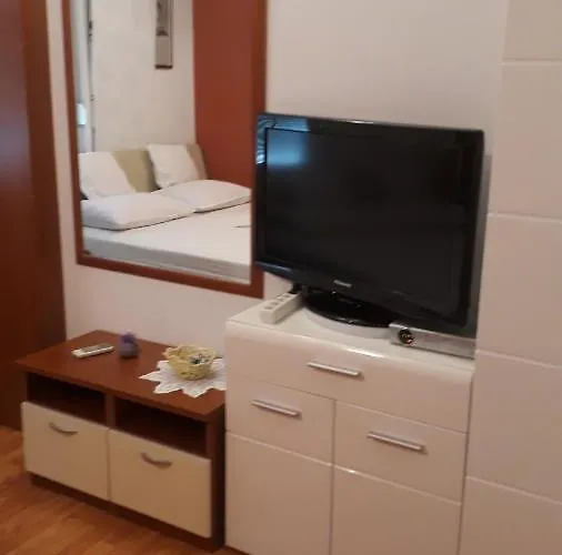 Sjor Room-delux- With A Modern Bathroom- - -lokvice 6 Appartement