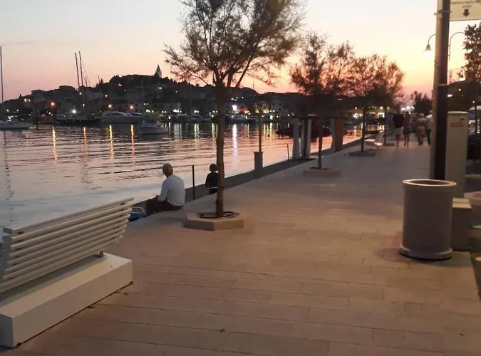 Sjor Room-delux- With A Modern Bathroom- - -lokvice 6 Primošten